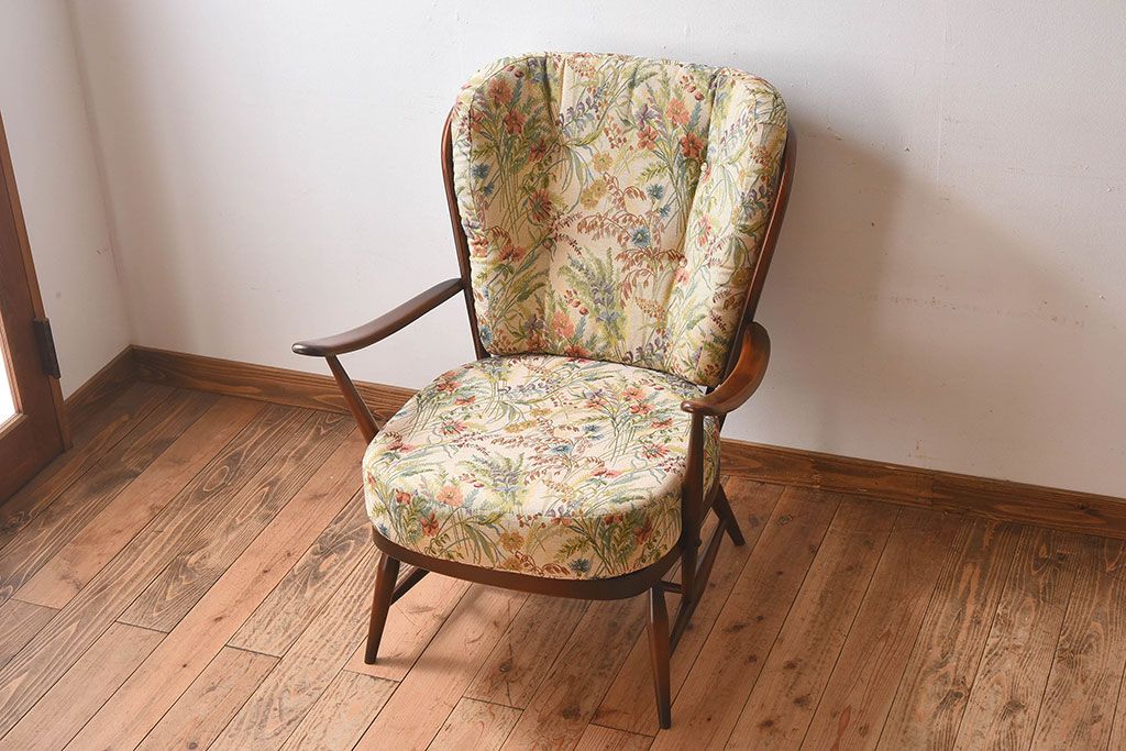 イギリスブランド家具　ERCOL(アーコール)製のクッションチェア(アームチェア、ソファ)