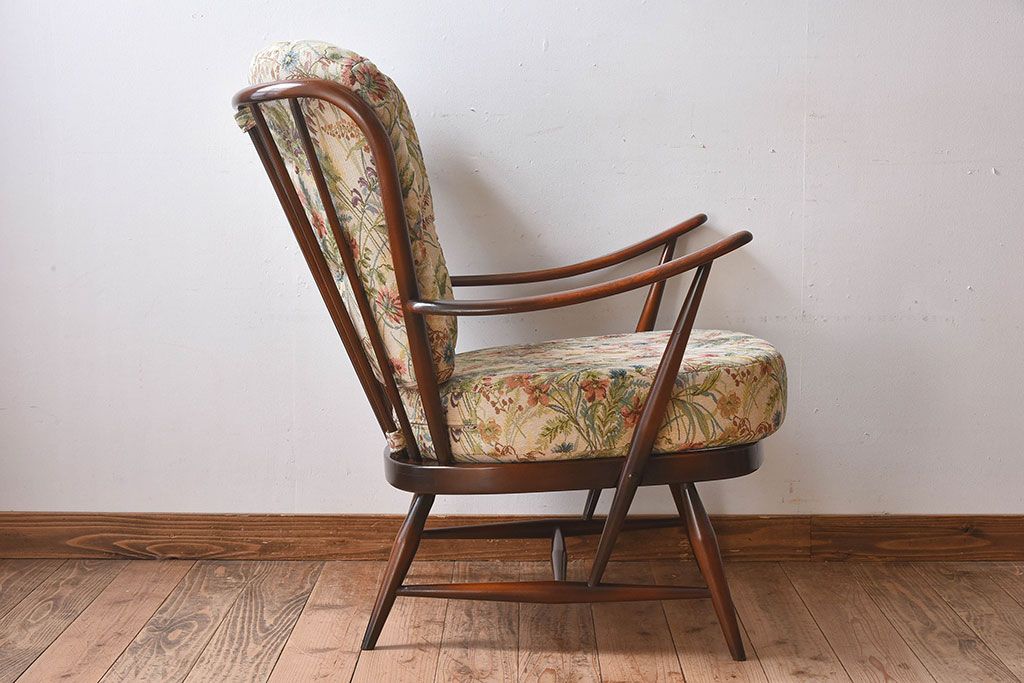 イギリスブランド家具　ERCOL(アーコール)製のクッションチェア(アームチェア、ソファ)
