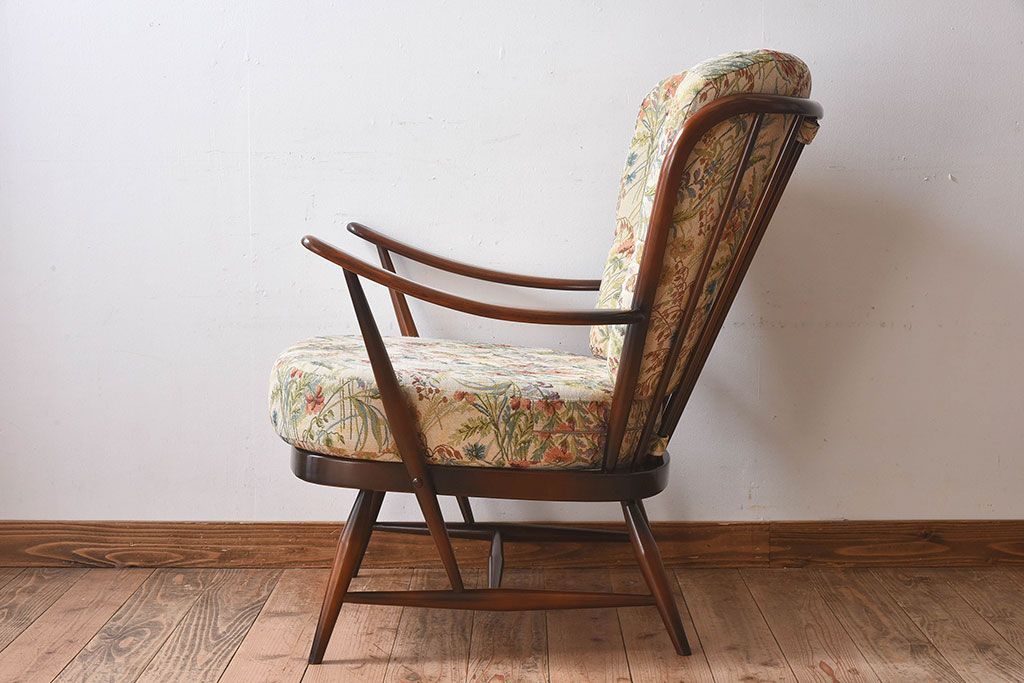 イギリスブランド家具　ERCOL(アーコール)製のクッションチェア(アームチェア、ソファ)