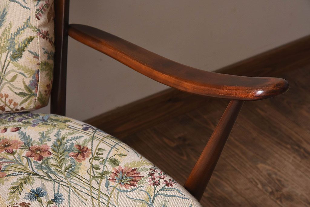 イギリスブランド家具　ERCOL(アーコール)製のクッションチェア(アームチェア、ソファ)