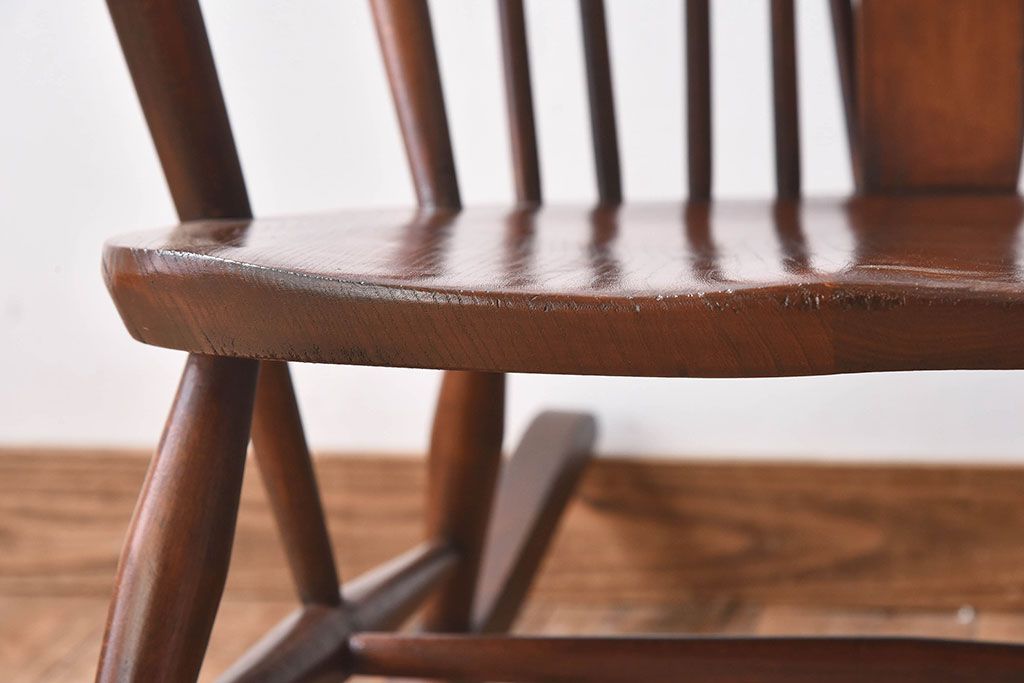 イギリス家具ブランド「ERCOL(アーコール)」ウィンザーシリーズ　ロッキングチェア