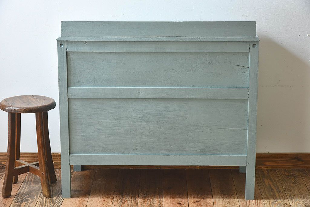 ペイント家具　可愛らしいデザインのイギリスアンティークチェスト(引き出し)