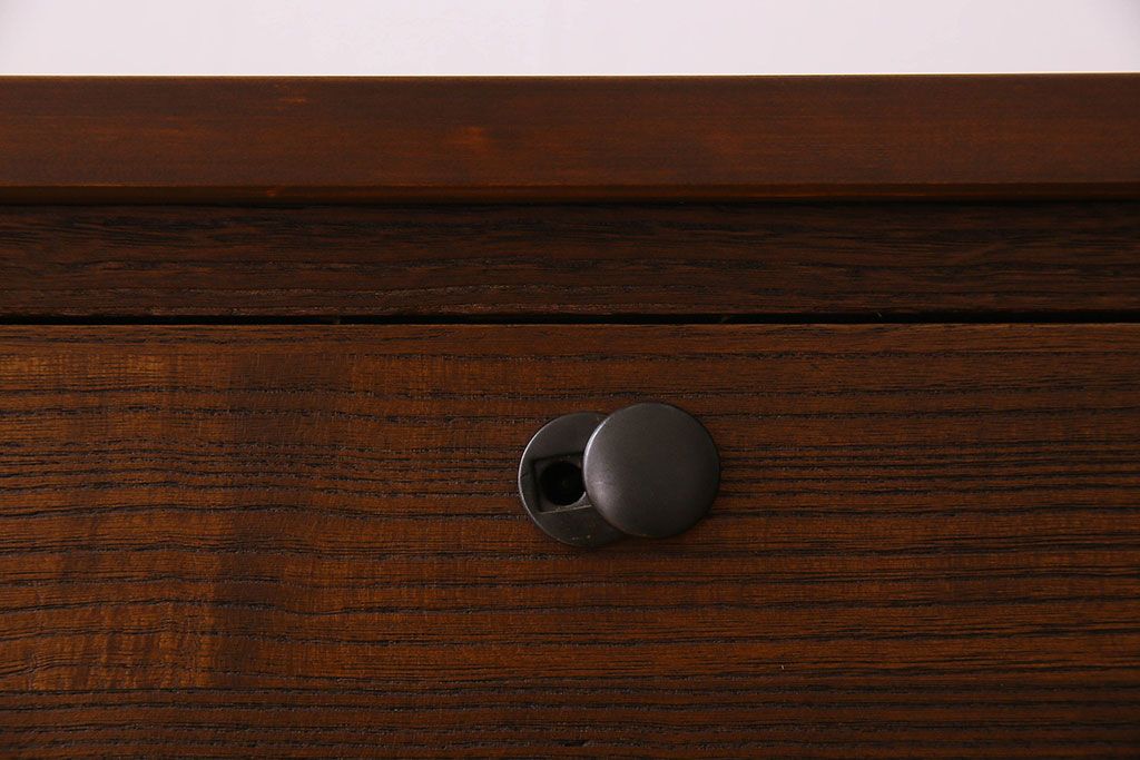 レトロ家具　昭和レトロ　ヒノキ材製天板　シンプルさが魅力の鉄脚ローボード(ローチェスト)(2)