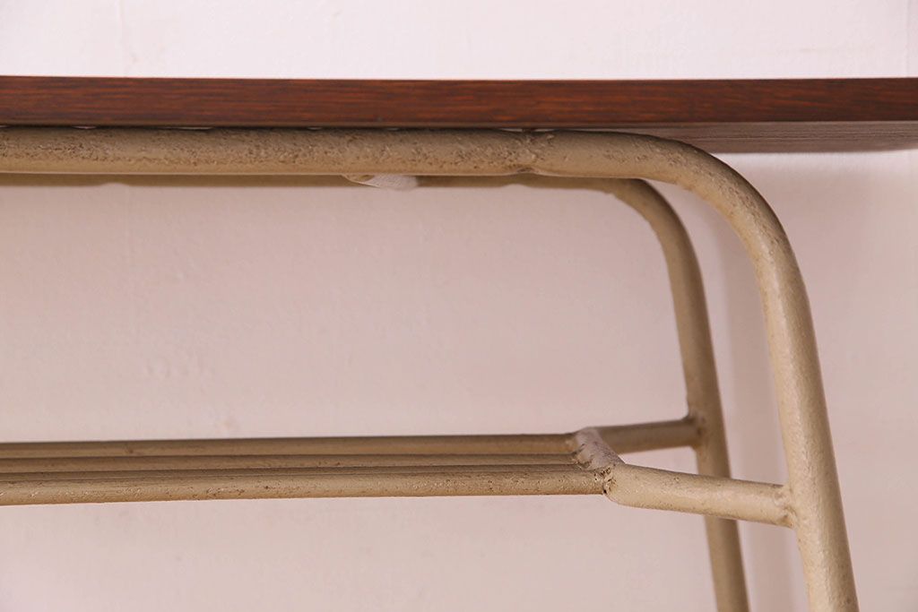 アンティーク家具　オーク材製天板　ペイントが素敵な鉄脚テーブル(平机)(2)