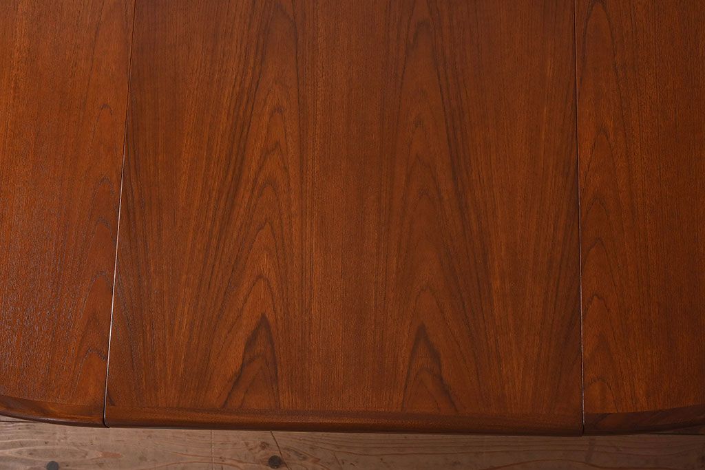 ヴィンテージ家具　北欧ビンテージスタイル　G-PLAN(ジープラン)　チーク材　エクステンションテーブル