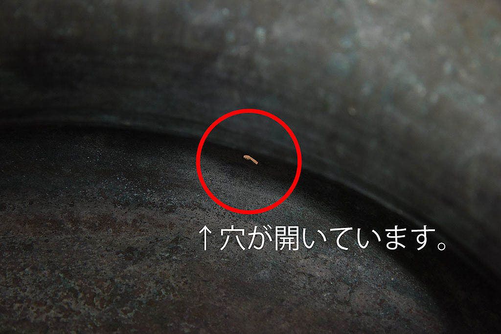 アンティーク雑貨　古民具・骨董　在銘　風情ある彫刻図が魅力的な真鍮火鉢(1)