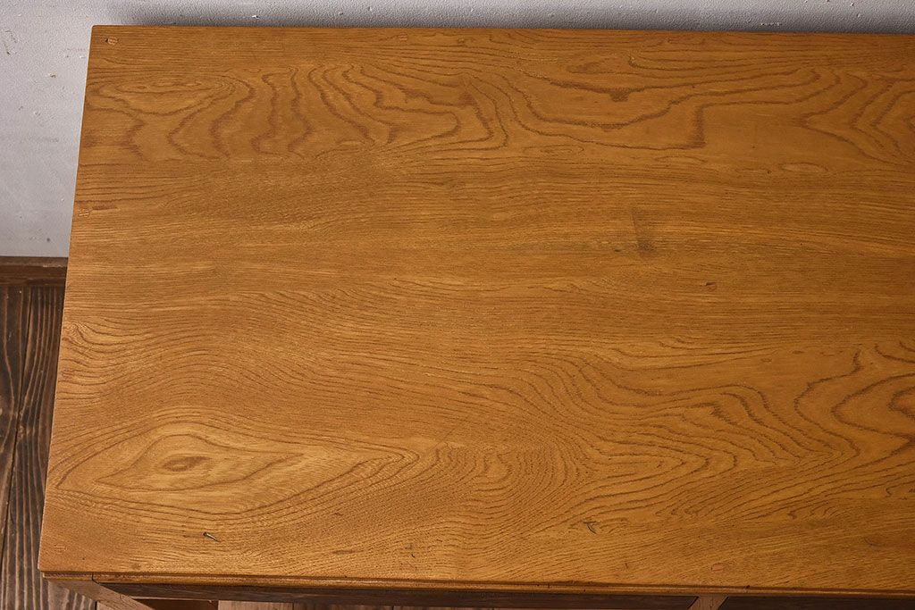 レトロ家具　昭和レトロ　栓材　木色の違いが印象的な片袖机(デスク)