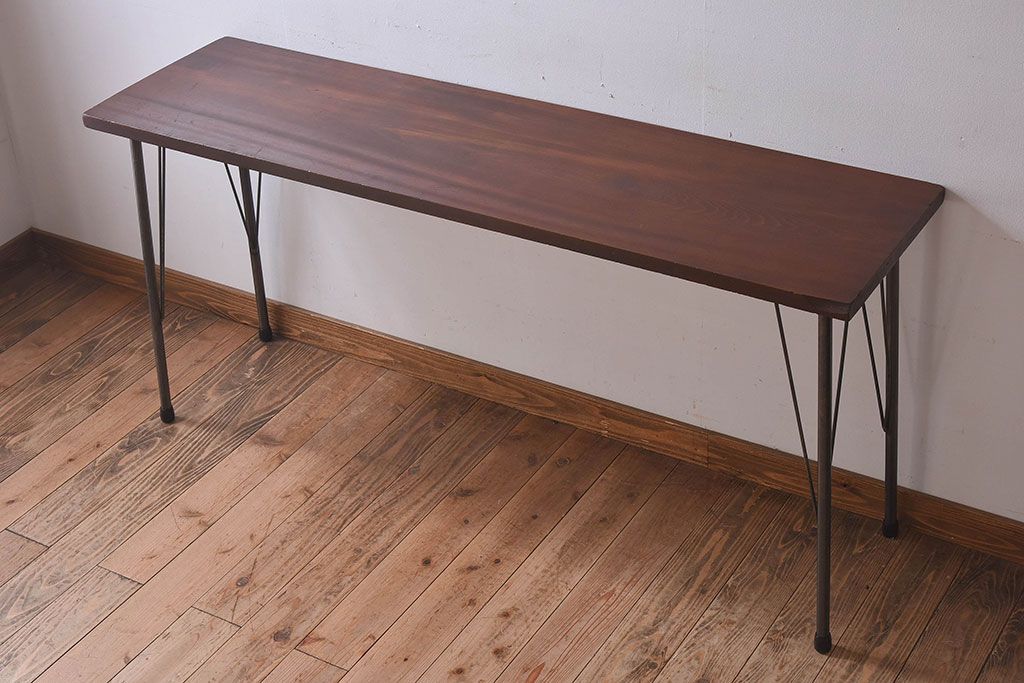 アンティーク家具　桂材一枚板!古い木の質感が味わい深い鉄脚テーブル(作業台、アイアンテーブル)