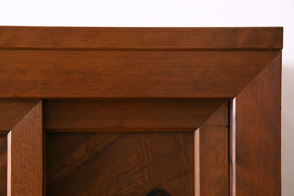 アンティーク家具　和製アンティーク 上質で風情のある四尺水屋箪笥(食器棚、収納箪笥)