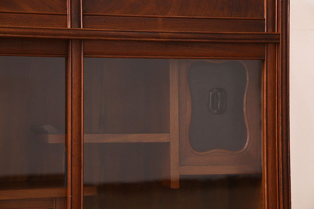 アンティーク家具　和製アンティーク　三方欅材の上質な茶箪笥(茶棚、収納棚)