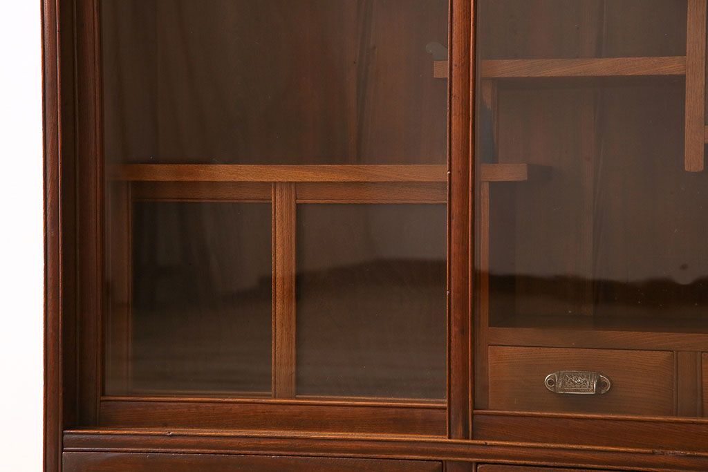 アンティーク家具　和製アンティーク　三方欅材の上質な茶箪笥(茶棚、収納棚)
