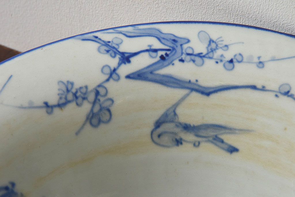 アンティーク雑貨　大正〜昭和期　染付　繊細な絵柄が美しい陶磁器の手水鉢