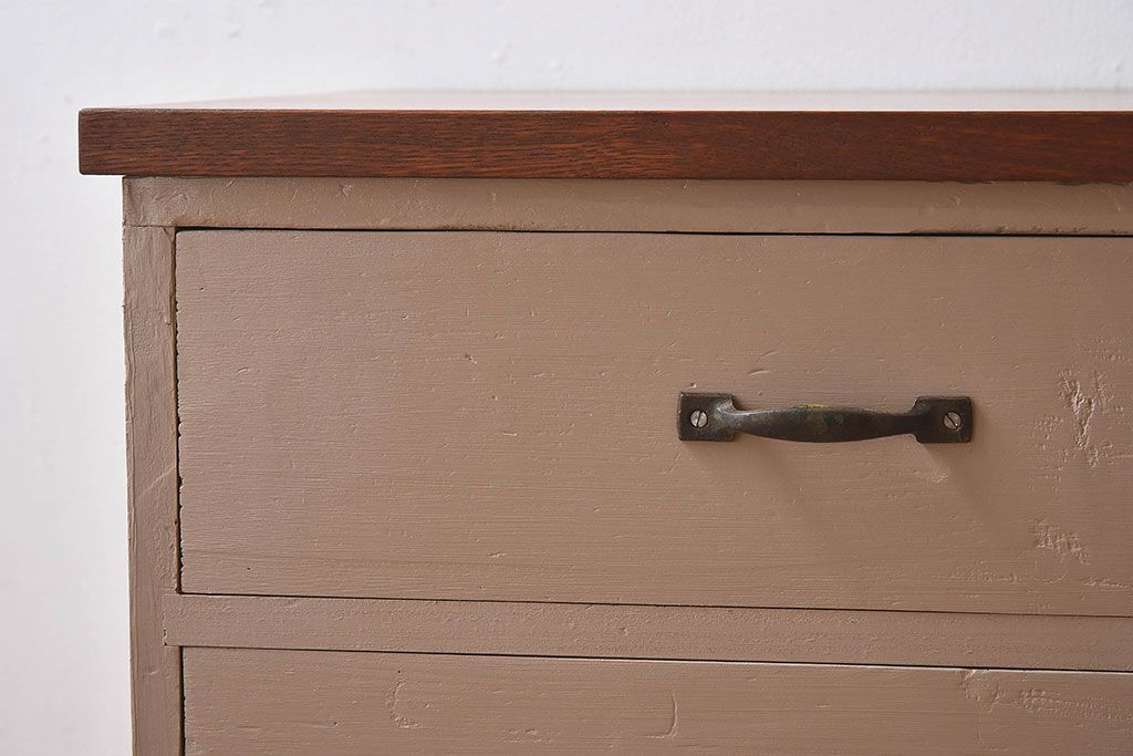 アンティーク家具　ペイントカラーと木のコントラストが素敵なローチェスト(ローボード)