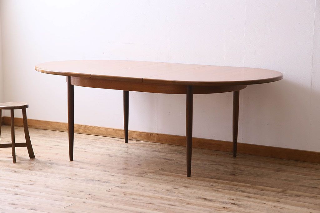 北欧ビンテージ家具　G-PLAN(ジープラン)　エクステンションテーブル