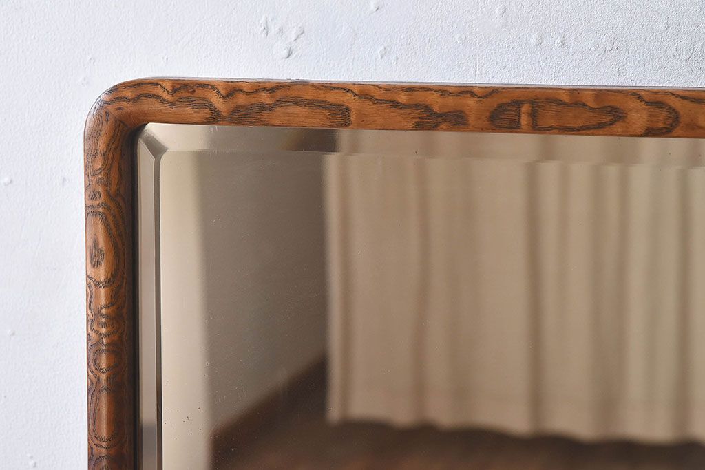 アンティーク雑貨　和製アンティーク　タモ玉杢材　透かし彫りが素敵な鏡台(化粧台)