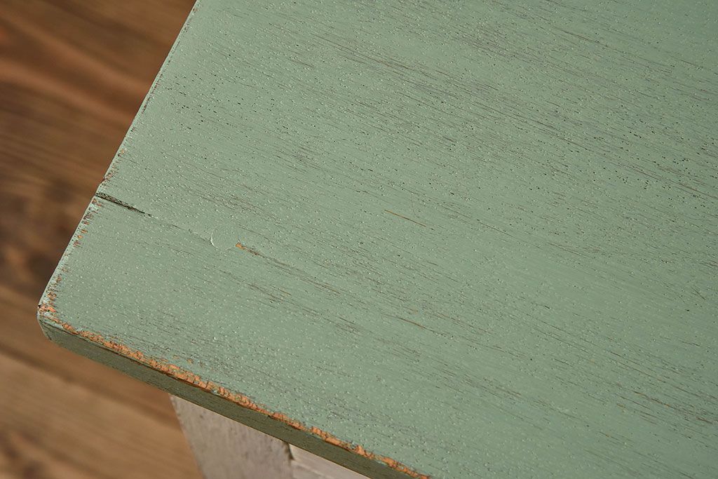 アンティーク家具　アンティークペイント　可愛らしい色合いの薄型片袖机(デスク、在宅ワーク、在宅用作業台、テーブル)