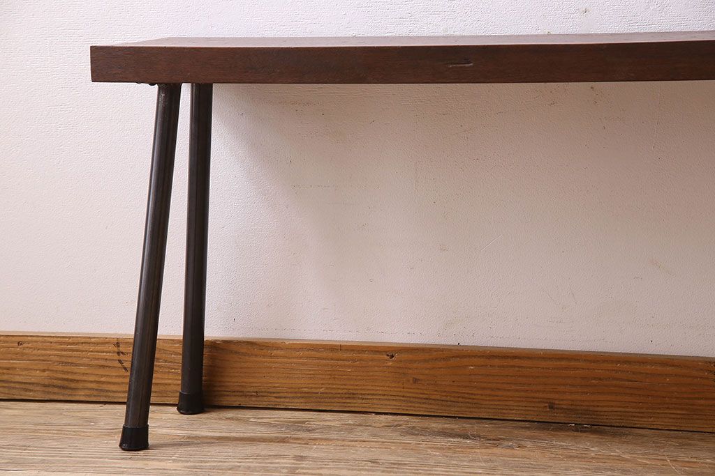 レトロ家具　昭和レトロ　ナラ材一枚板 古材の質感が味わい深い鉄脚ベンチ(長椅子、アイアンベンチ)(3)