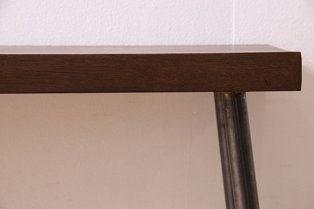 レトロ家具　昭和レトロ　ナラ材一枚板 古材の質感が味わい深い鉄脚ベンチ(長椅子、アイアンベンチ)(3)