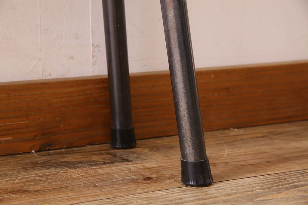 レトロ家具　昭和レトロ　ナラ材一枚板 古材の質感が味わい深い鉄脚ベンチ(長椅子、アイアンベンチ)(3)