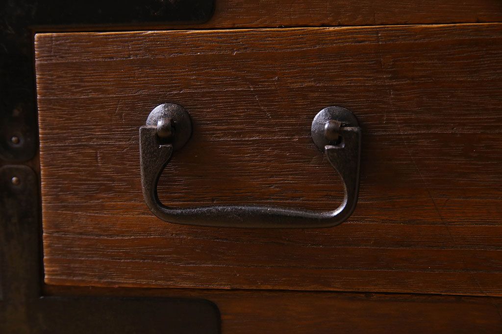 アンティーク家具　和製アンティーク　美しい結霜ガラス入りの箪笥ローボード(ローチェスト、収納棚)
