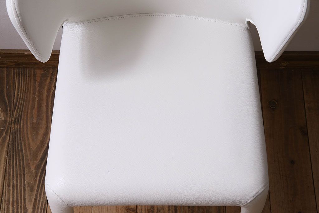 中古　ブランド家具　Cassina(カッシーナ)製　HOLA(オラ)　アームチェア(イス、椅子)(定価約23万円)(1)