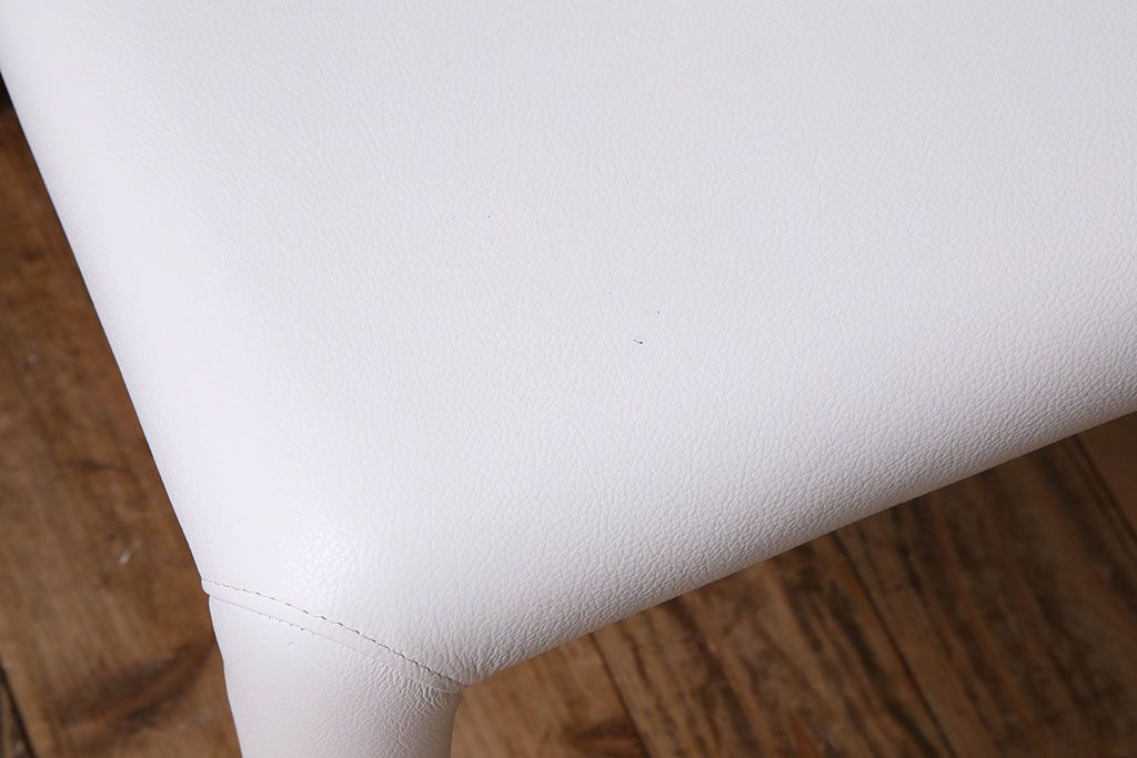 中古　ブランド家具　Cassina(カッシーナ)製　HOLA(オラ)　アームチェア(イス、椅子)(定価約23万円)(1)