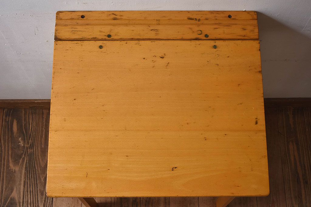 ヴィンテージ家具　イギリスビンテージ　温か味のある色味が素敵な折り畳みデスク(机、在宅ワーク、在宅用作業台)