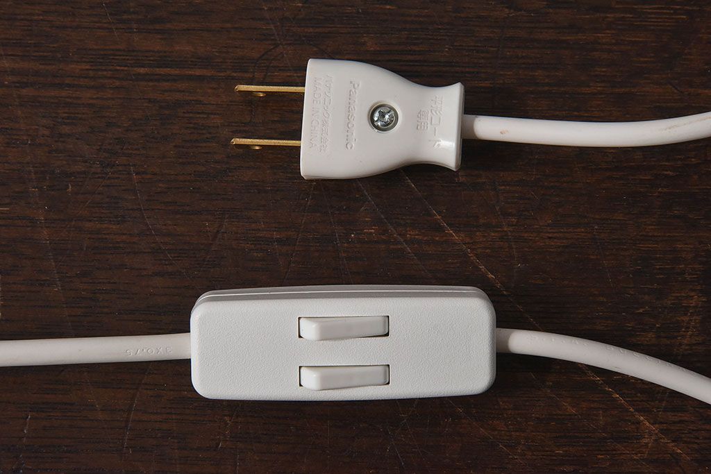 中古　Fabbian(ファビアン)　VICKY(ヴィッキー)　B03　テーブルスタンドライト(デスクスタンドライト、照明)(定価約7万円)