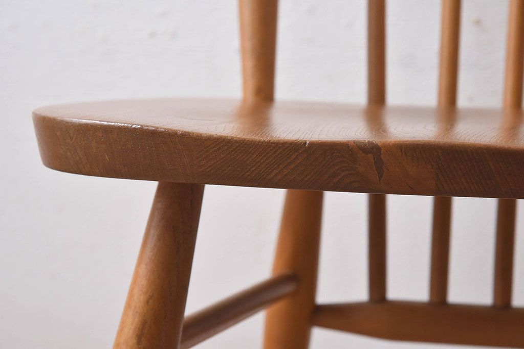 ヴィンテージ家具　イギリスビンテージ　ERCOL(アーコール)　シンプルなデザインのチェア(ダイニングチェア、椅子)