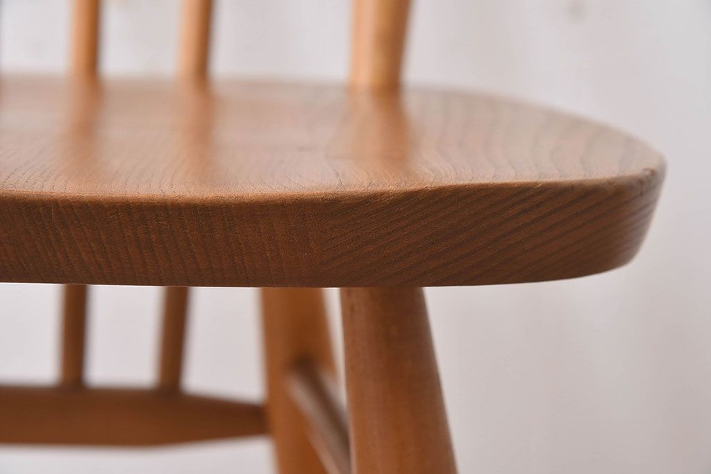 ヴィンテージ家具　イギリスビンテージ　ERCOL(アーコール)　シンプルなデザインのチェア(ダイニングチェア、椅子)