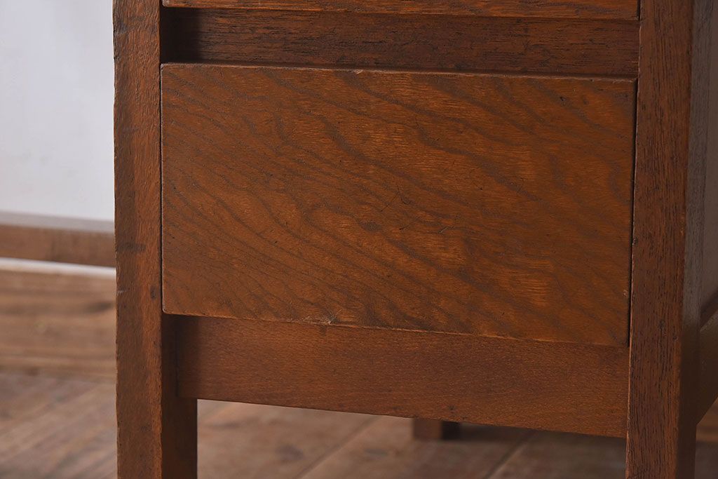 レトロ家具　昭和レトロ　古い木製のシンプルな片袖机(ワークデスク、在宅ワーク、在宅用、学習机)