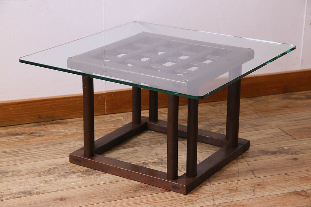 アンティーク家具　和製アンティーク　ガラス天板付き!古いこたつやぐらのセンターテーブル(座卓、飾り台)