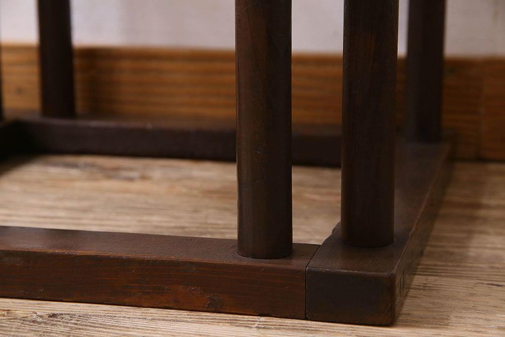 アンティーク家具　和製アンティーク　ガラス天板付き!古いこたつやぐらのセンターテーブル(座卓、飾り台)