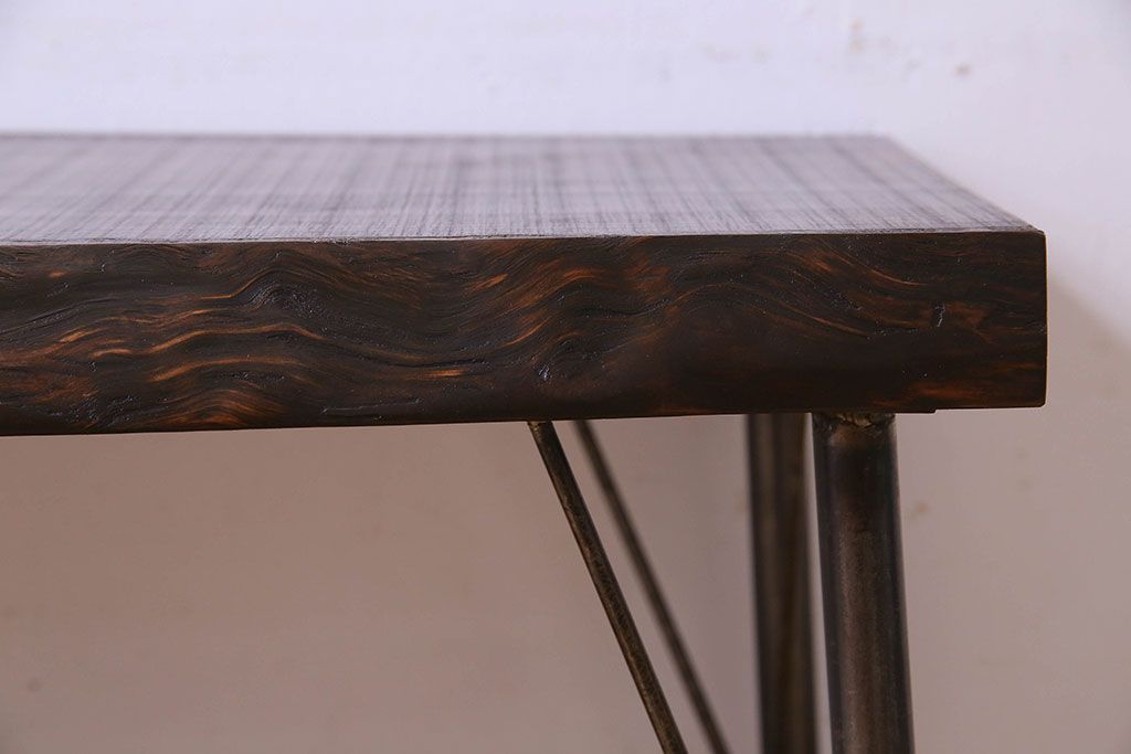 レトロ家具　 昭和レトロ　天板一枚板　古い檜材の鉄脚ローテーブル(アイアンテーブル、鉄脚ベンチ、アイアンベンチ)(1)