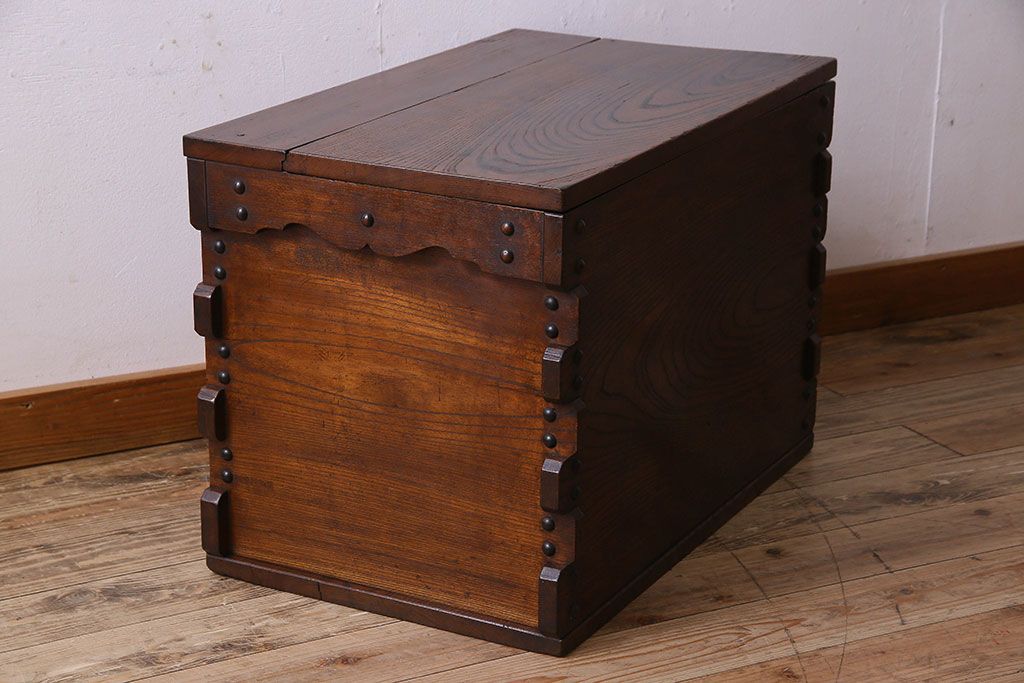 アンティーク雑貨　和製アンティーク　総ケヤキ材　古い木の質感が味わい深い収納箱(小箱、小物入れ)