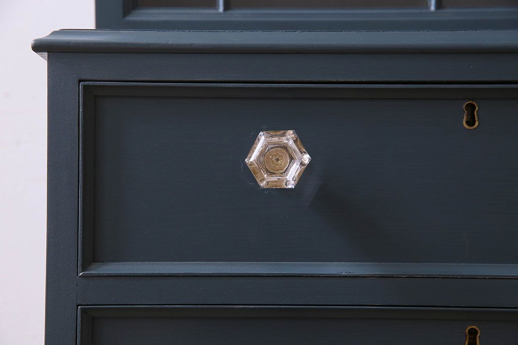 ペイント家具　珍しいデザインのブックケース(本箱、収納棚)