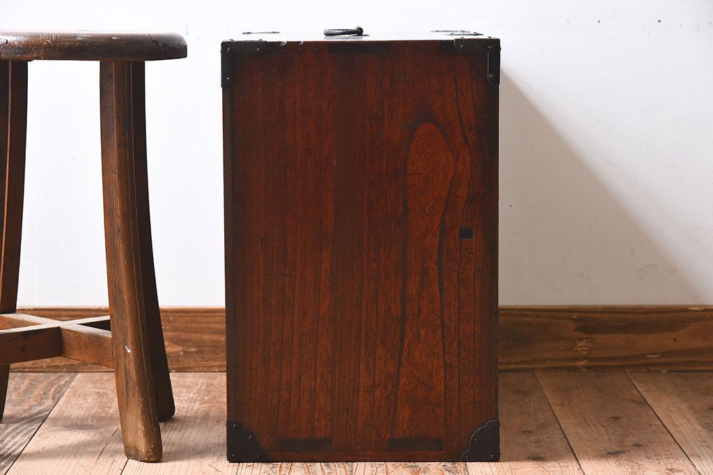 アンティーク家具　和製アンティーク　総桐材　上質な作りの小箪笥(手元箪笥、小引き出し、小物収納箱、桐箪笥、桐たんす)