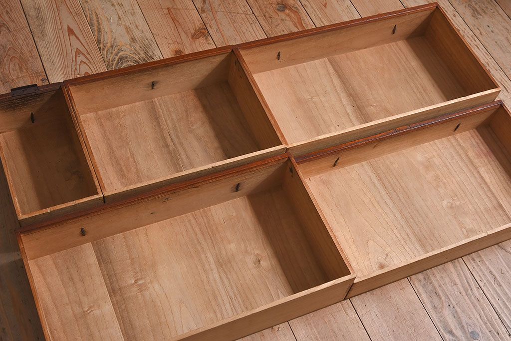 アンティーク家具　和製アンティーク　総桐材　上質な作りの小箪笥(手元箪笥、小引き出し、小物収納箱、桐箪笥、桐たんす)