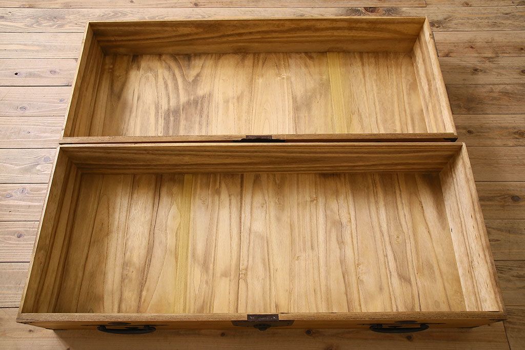 アンティーク家具　明治大正期　シンプルで上品な和製アンティーク五丁引き重ね二本松箪笥(衣装箪笥)