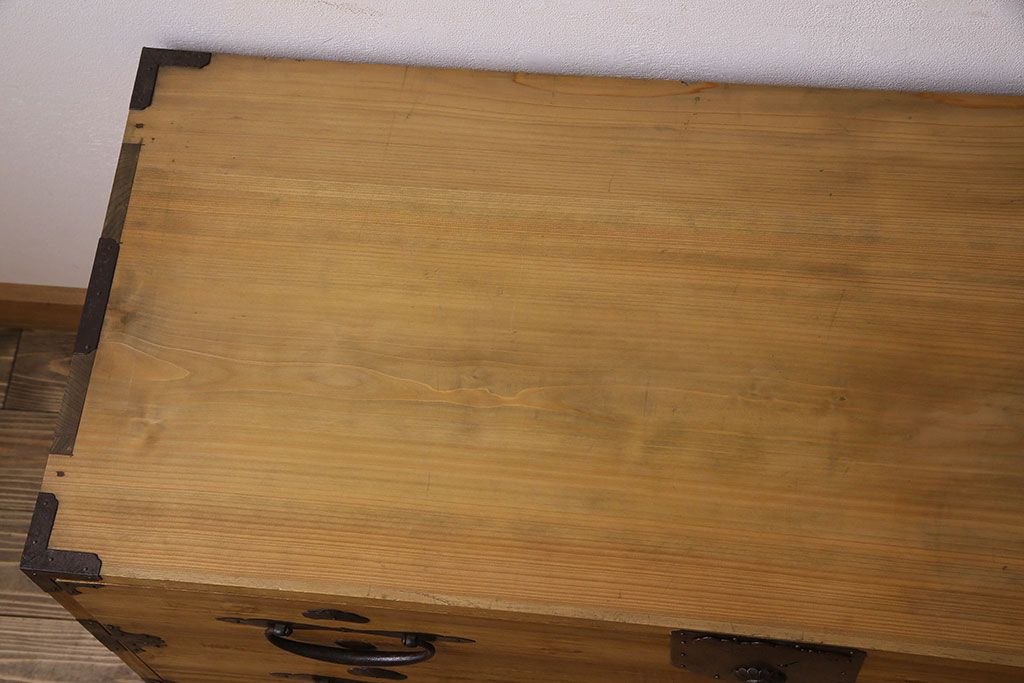 アンティーク家具　明治大正期　シンプルで上品な和製アンティーク五丁引き重ね二本松箪笥(衣装箪笥)