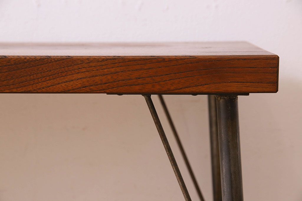 アンティーク家具　和製アンティーク　天板一枚板　古い欅材の鉄脚ベンチ(アイアンベンチ、長椅子、ローテーブル)
