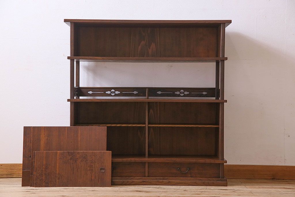 アンティーク家具　上手物　杢目の良い杉材使用　和製アンティークの茶棚(飾り棚、茶箪笥)
