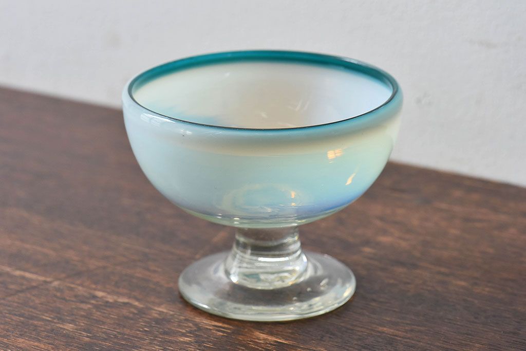 アンティーク雑貨　大正時代　青緑乳白暈し氷コップ(吹きガラス、和ガラス)(2)