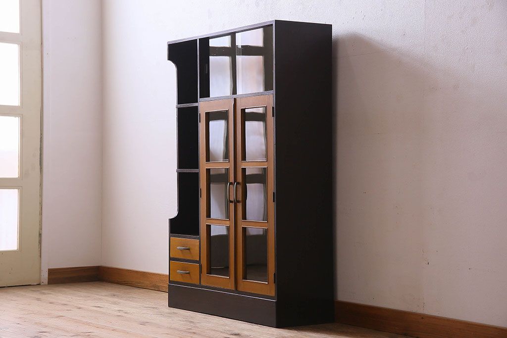 レトロ家具　レトロ　シックな色合いが魅力的な本箱(ブックケース、収納棚、戸棚、食器棚)