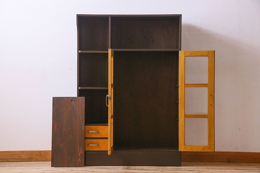 レトロ家具　レトロ　シックな色合いが魅力的な本箱(ブックケース、収納棚、戸棚、食器棚)
