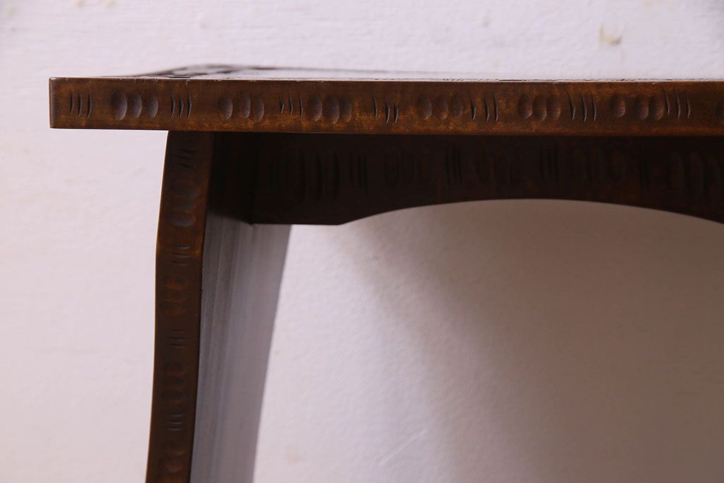 中古　伝統工芸　軽井沢彫りを施した華やかな椅子付きドレッサー(化粧台)