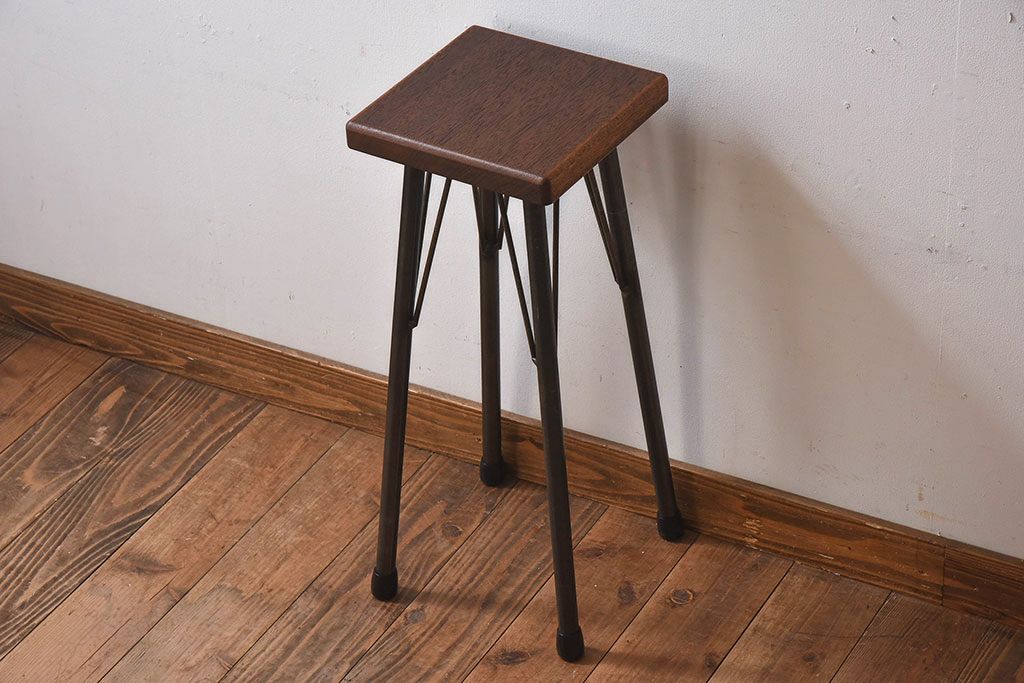 アンティーク雑貨　ラフジュ工房オリジナル　シンプルで使いやすい角ハイスツール(椅子、チェア、イス)