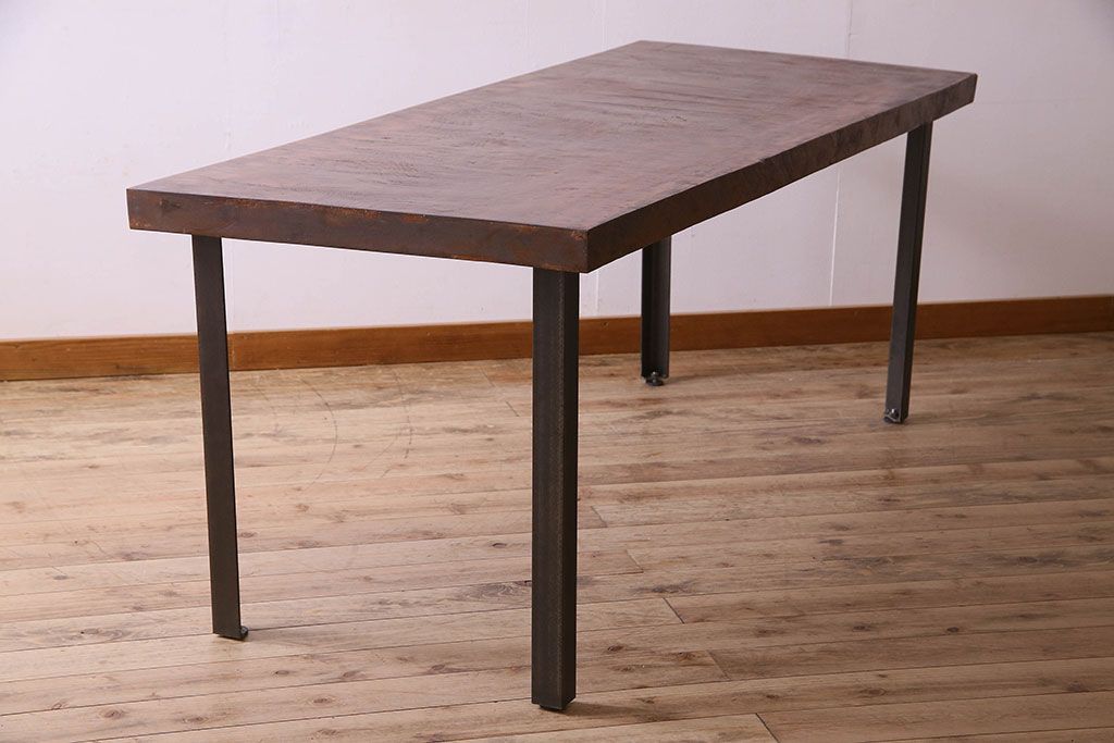 アンティーク家具　和製アンティーク　木挽き板使用　存在感抜群の鉄脚テーブル(作業台)
