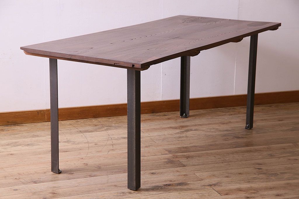 アンティーク家具　和製アンティーク　古材使用　欅材の鉄脚テーブル(作業台)(1)