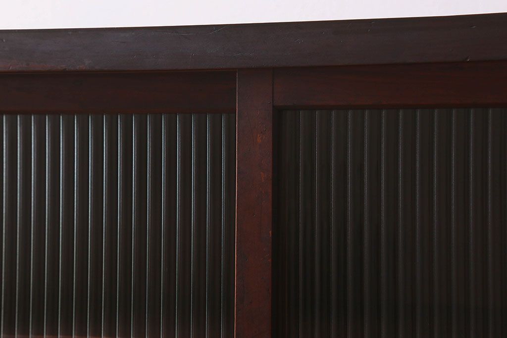 アンティーク家具　和製アンティーク　前面ケヤキ材　モールガラス入りの収納棚(食器棚、本箱、ブックケース)